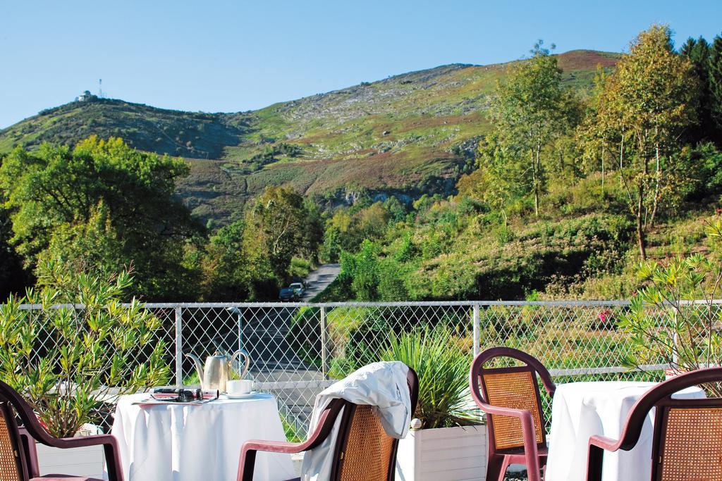 Hotel De Lisieux Lourdes Exteriör bild